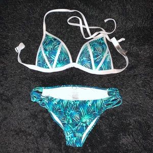 ‼️SOLD‼️ VS PINK BIKINI SET